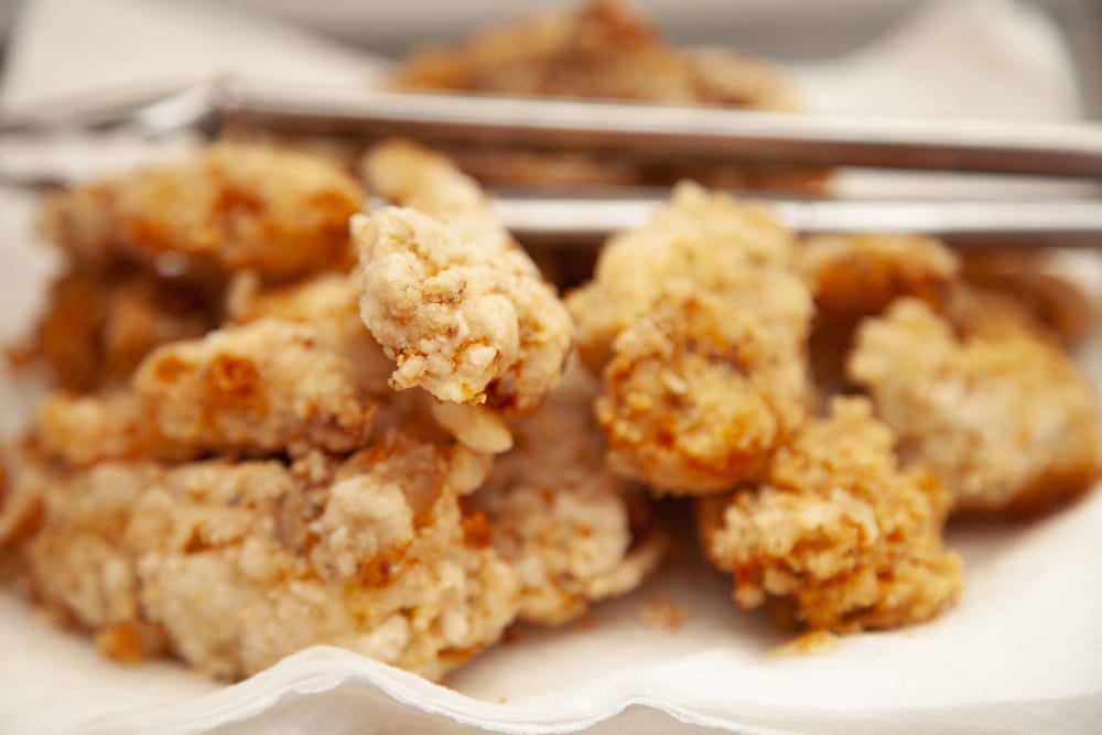 don’t use paper towel for crispy fried chicken